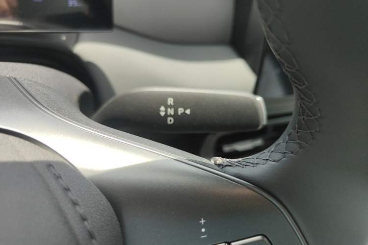 Used BYD Qin PLUS  Gear Lever