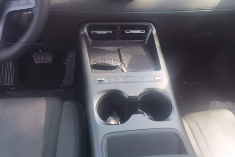 Used BYD Qin PLUS  Gear Lever