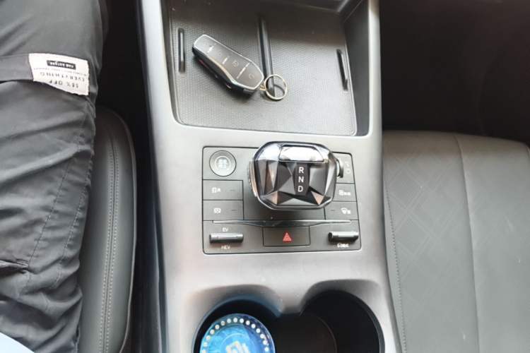 Used BYD Qin PLUS 2025 DM-i Smart Drive 55KM Leading Model Gear Lever