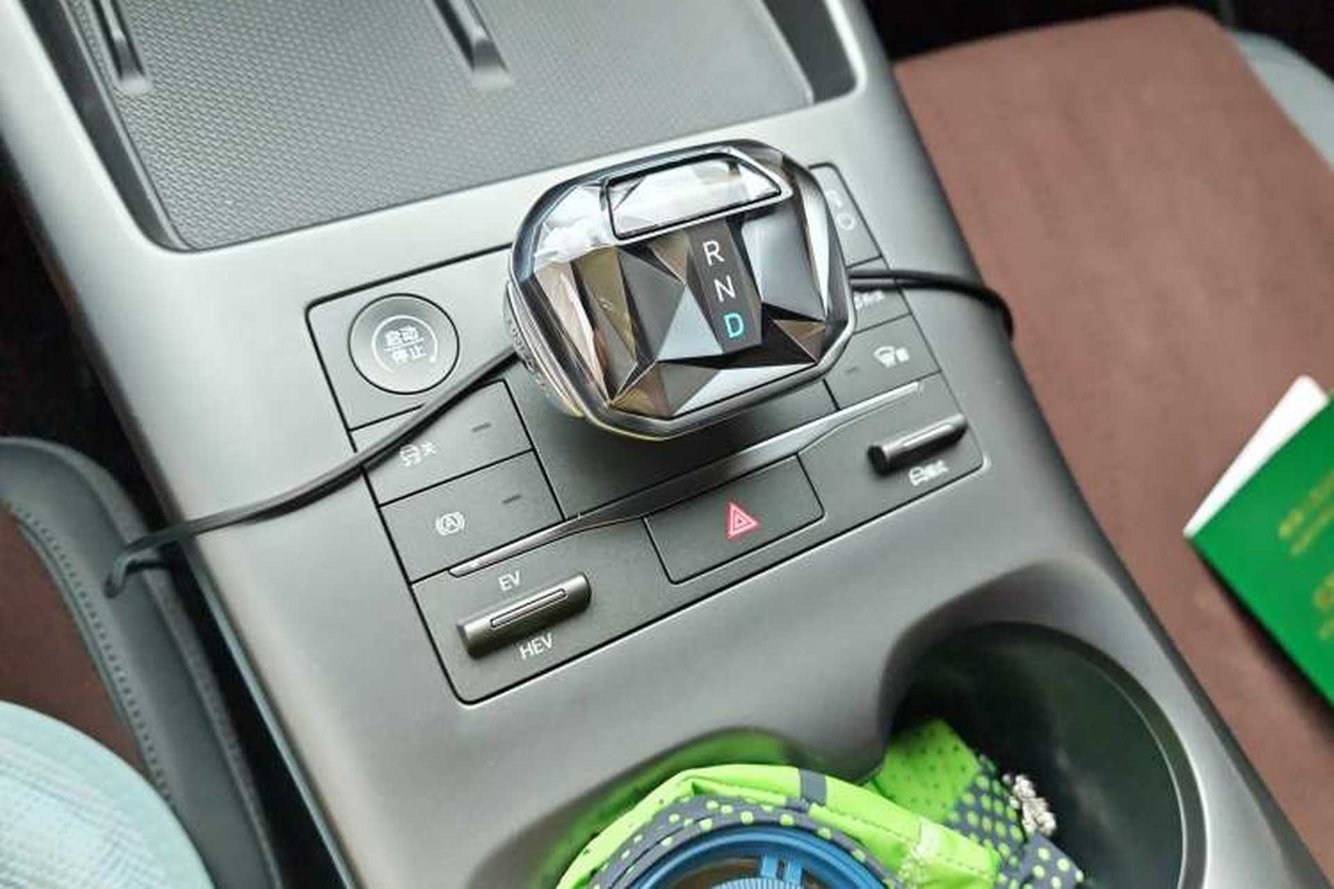 Used BYD Qin PLUS 2025 DM-i Smart Drive 55KM Leading Model Gear Lever