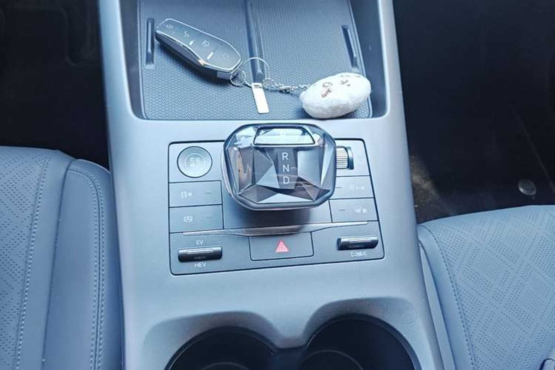 Used BYD Qin PLUS 2025 DM-i Smart Drive 55KM Leading Model Gear Lever