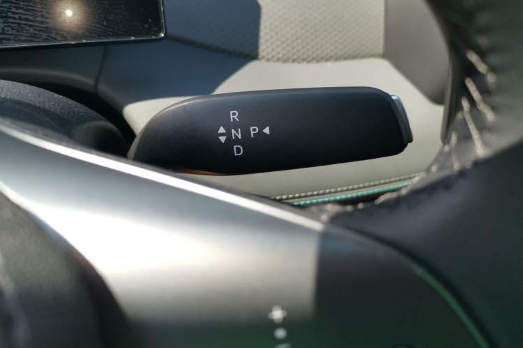 Used BYD Qin PLUS  Gear Lever