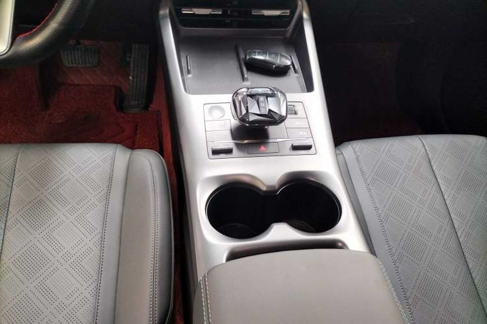 Used BYD Qin PLUS 2025 DM-i Smart Drive 55KM Beyond Model Gear Lever