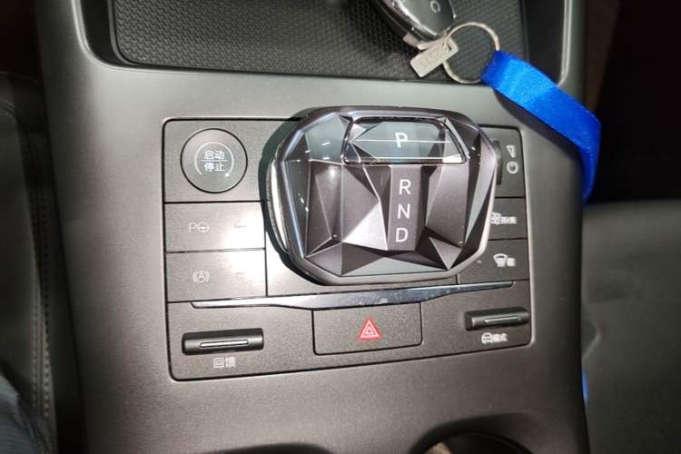 Used BYD Qin PLUS 2025 EV Smart Drive Edition 510KM Leading Model Gear Lever