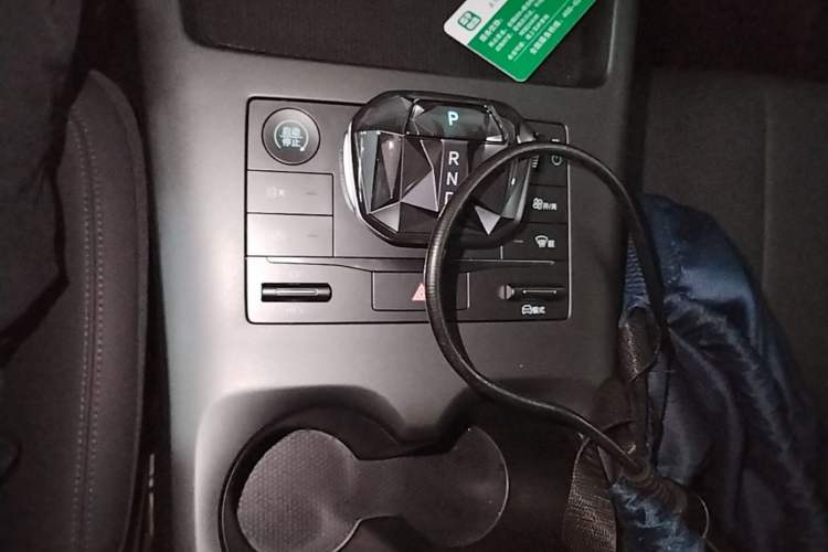 Used BYD Qin PLUS 2025 DM-i Smart Drive 55KM Leading Model Gear Lever