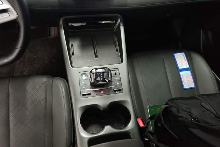 Used BYD Qin PLUS 2025 DM-i Smart Drive 55KM Leading Model Gear Lever