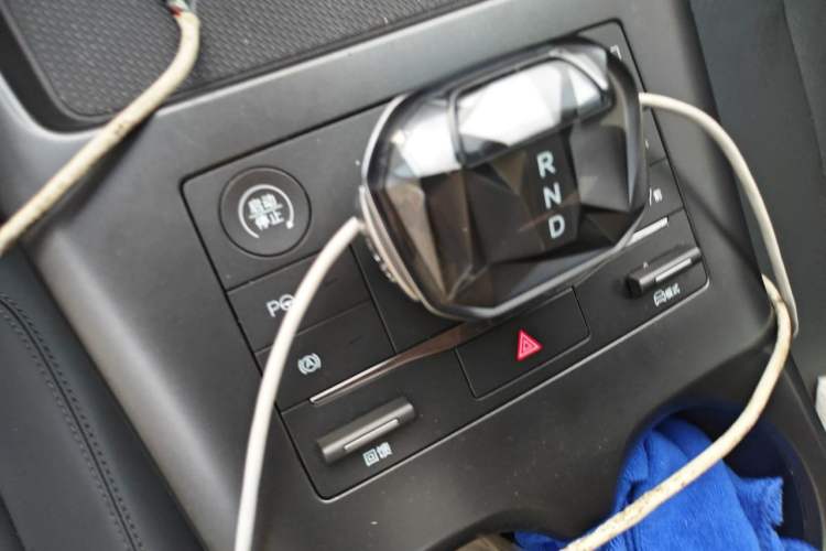 Used BYD Qin PLUS 2025 EV Smart Drive Edition 510KM Leading Model Gear Lever
