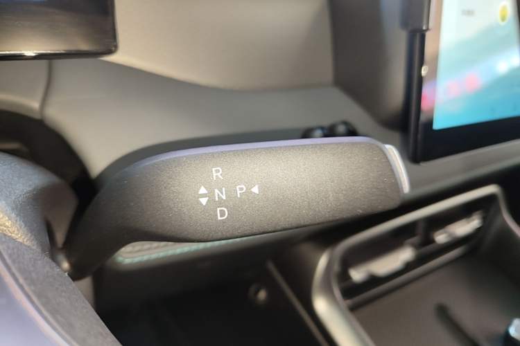 Used BYD Qin PLUS  Gear Lever