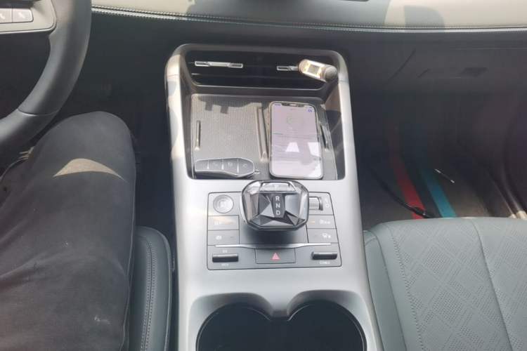 Used BYD Qin PLUS 2025 DM-i Smart Drive 55KM Leading Model Gear Lever