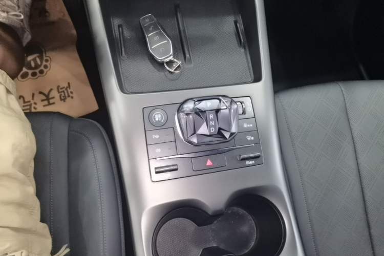 Used BYD Qin PLUS 2025 EV Smart Drive Edition 420KM Leading Model Gear Lever