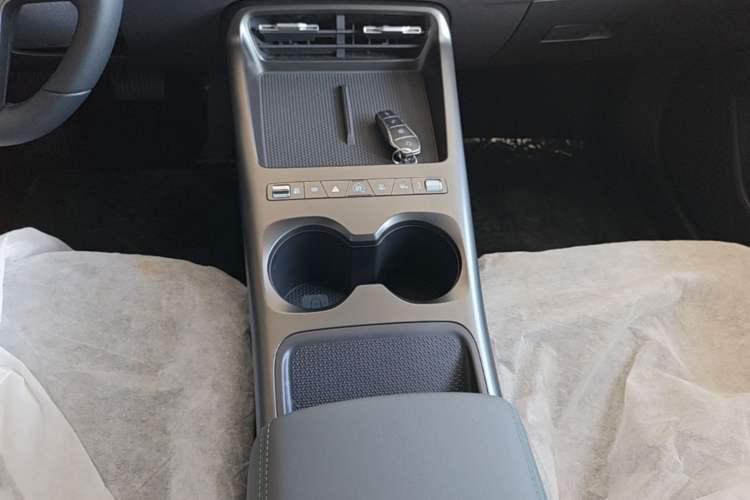 Used BYD Qin PLUS  Gear Lever