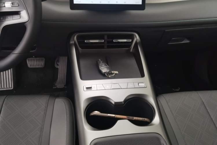 Used BYD Qin PLUS  Gear Lever