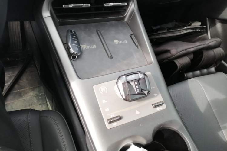 Used BYD Qin PLUS 2025 DM-i Smart Drive 55KM Leading Model Gear Lever