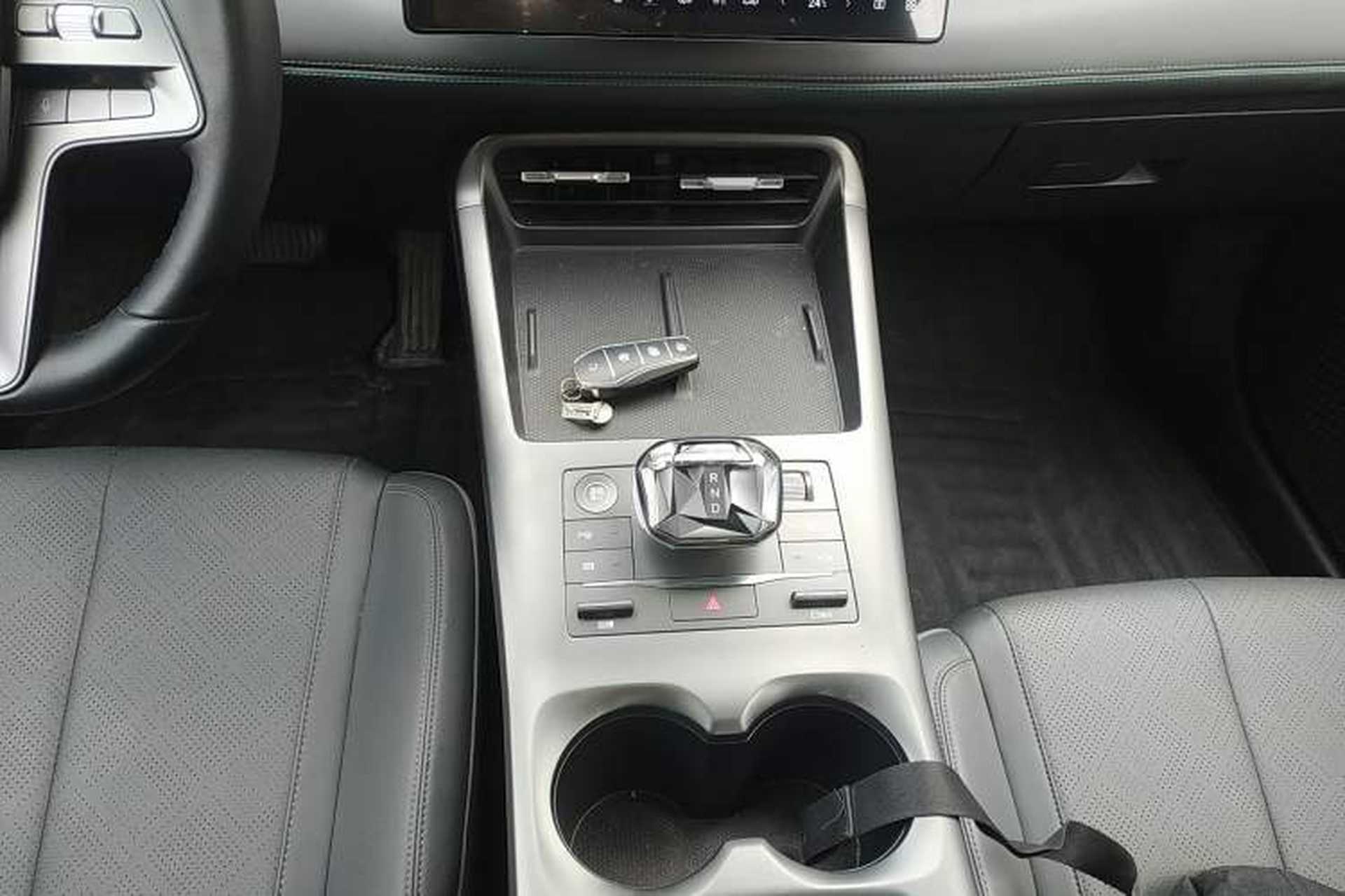 Used BYD Qin PLUS 2025 EV Smart Drive Edition 420KM Leading Model Gear Lever