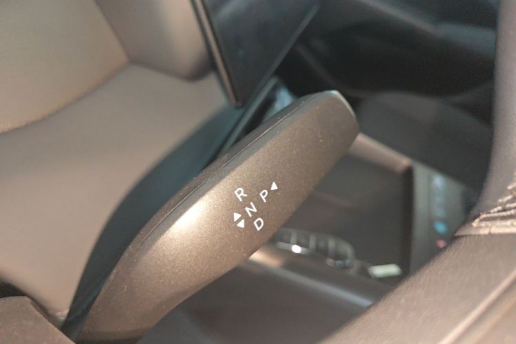 Used BYD Qin PLUS  Gear Lever