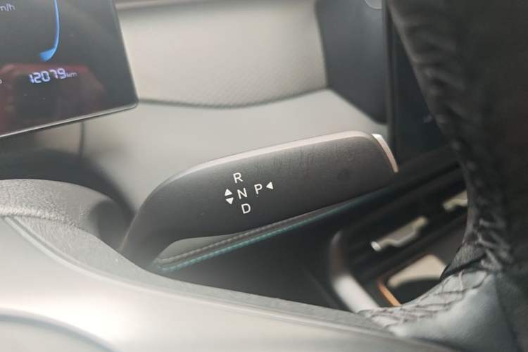 Used BYD Qin PLUS  Gear Lever
