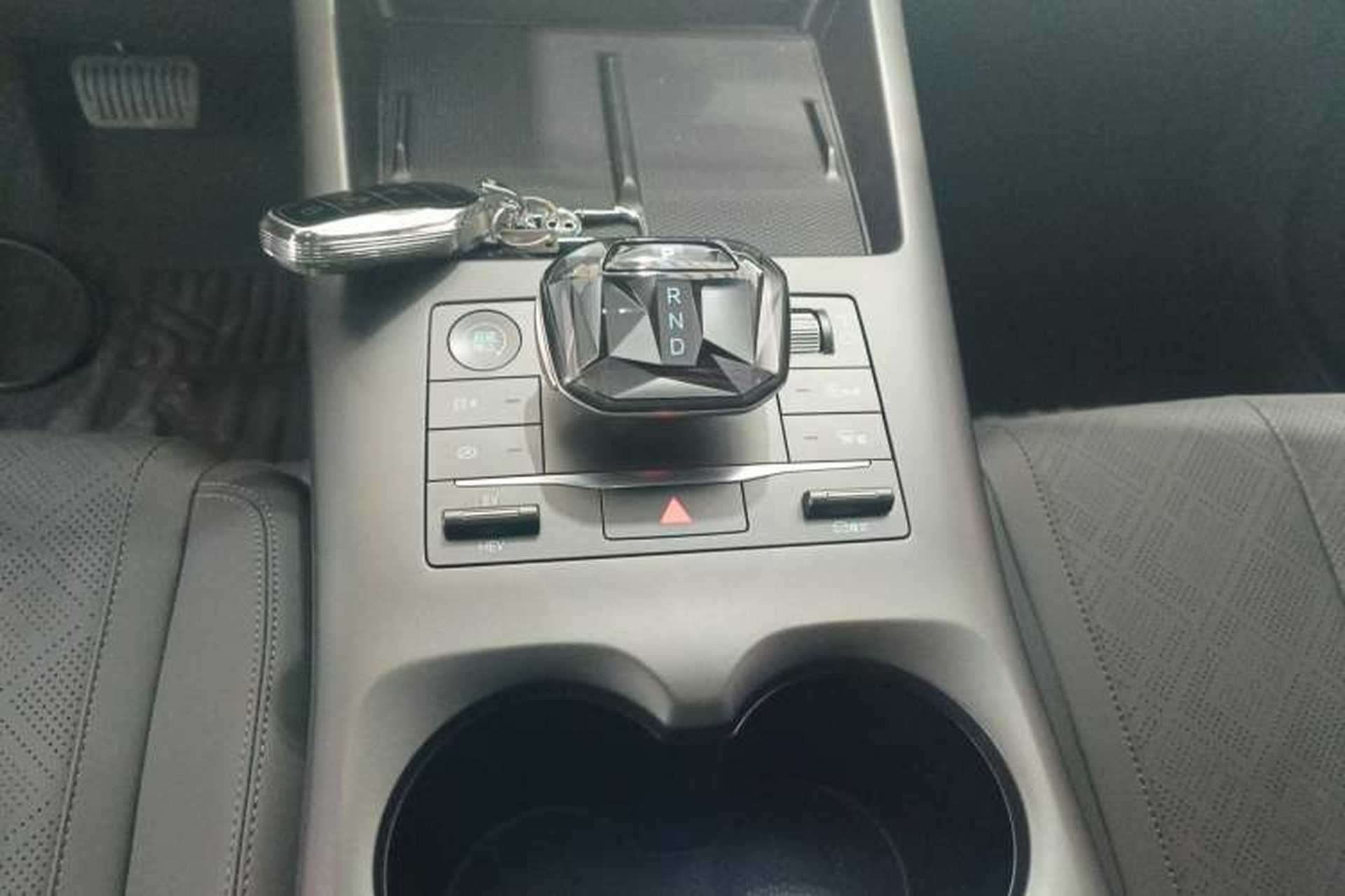 Used BYD Qin PLUS 2025 DM-i Smart Drive 55KM Leading Model Gear Lever