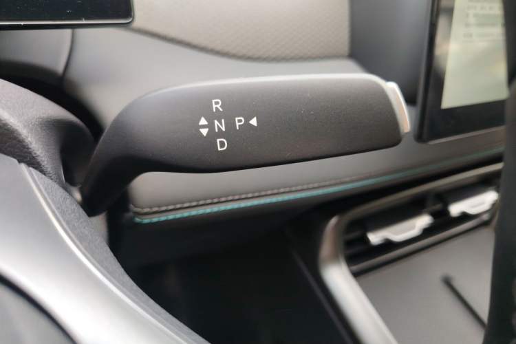 Used BYD Qin PLUS  Gear Lever