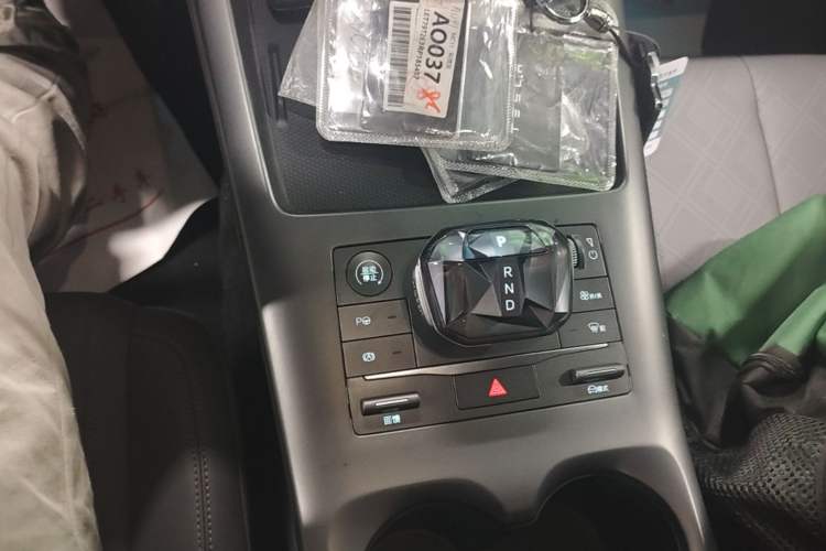 Used BYD Qin PLUS 2025 EV Smart Drive Version 510KM Beyond Model Gear Lever