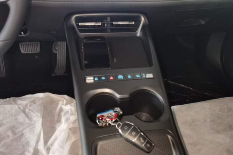Used BYD Qin PLUS  Gear Lever