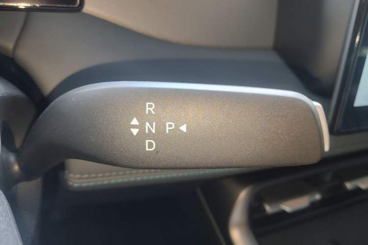 Used BYD Qin PLUS  Gear Lever