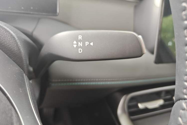 Used BYD Qin PLUS  Gear Lever