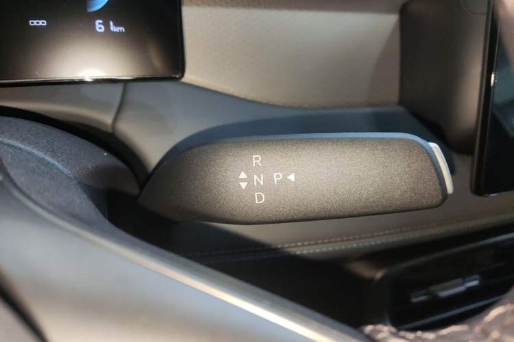 Used BYD Qin PLUS  Gear Lever