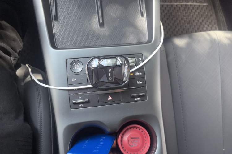 Used BYD Qin PLUS 2025 DM-i Smart Drive 55KM Leading Model Gear Lever