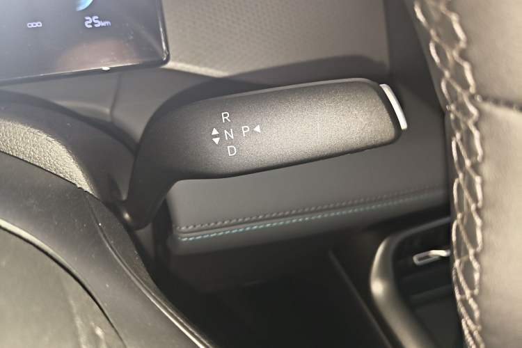 Used BYD Qin PLUS  Gear Lever