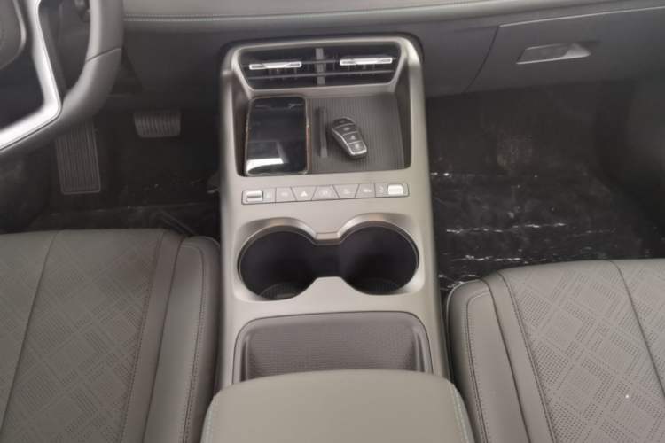 Used BYD Qin PLUS  Gear Lever