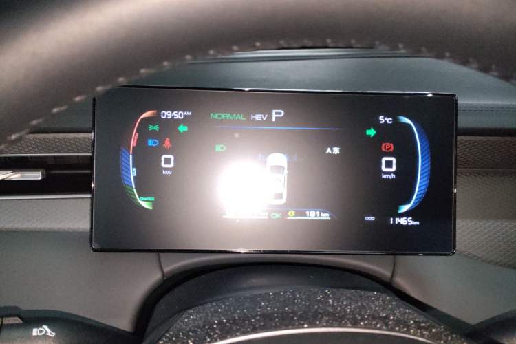 Used BYD Qin PLUS 2025 DM-i Smart Drive 55KM Leading Model Instrument Cluster