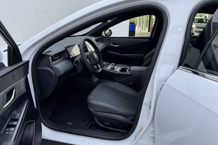 Used BYD Qin PLUS 2025 DM-i Smart Drive 55KM Beyond Model Interior 1