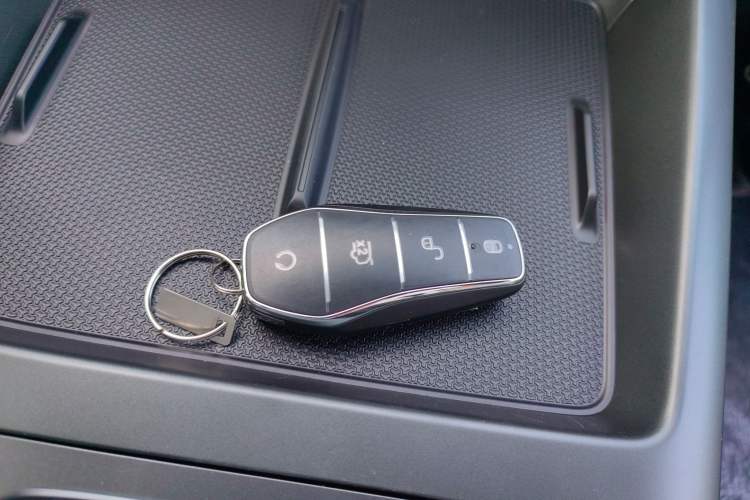 Used BYD Qin PLUS 2025 DM-i Smart Drive 55KM Leading Model Interior 1