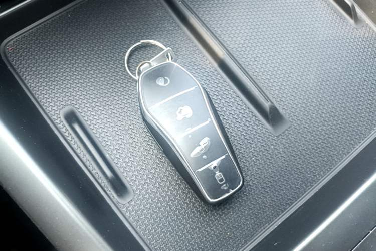 Used BYD Qin PLUS 2025 DM-i Smart Drive 55KM Leading Model Interior 1