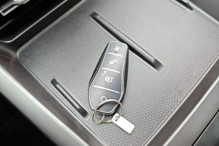Used BYD Qin PLUS 2025 DM-i Smart Drive 55KM Leading Model Interior 1