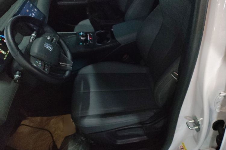 Used BYD Qin PLUS 2025 DM-i Smart Drive 55KM Leading Model Interior 2