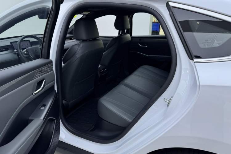 Used BYD Qin PLUS 2025 DM-i Smart Drive 55KM Beyond Model Interior 2