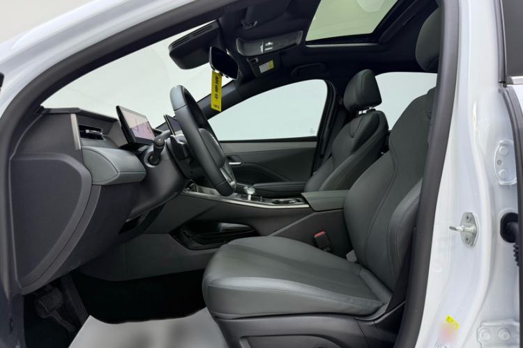 Used BYD Qin PLUS 2025 DM-i Smart Drive 55KM Beyond Model Interior 2