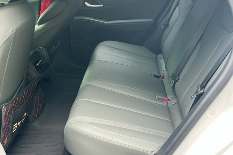 Used BYD Qin PLUS 2025 DM-i Smart Drive 55KM Leading Model Interior 3