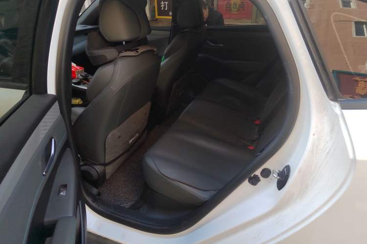 Used BYD Qin PLUS 2025 DM-i Smart Drive 55KM Leading Model Interior 4