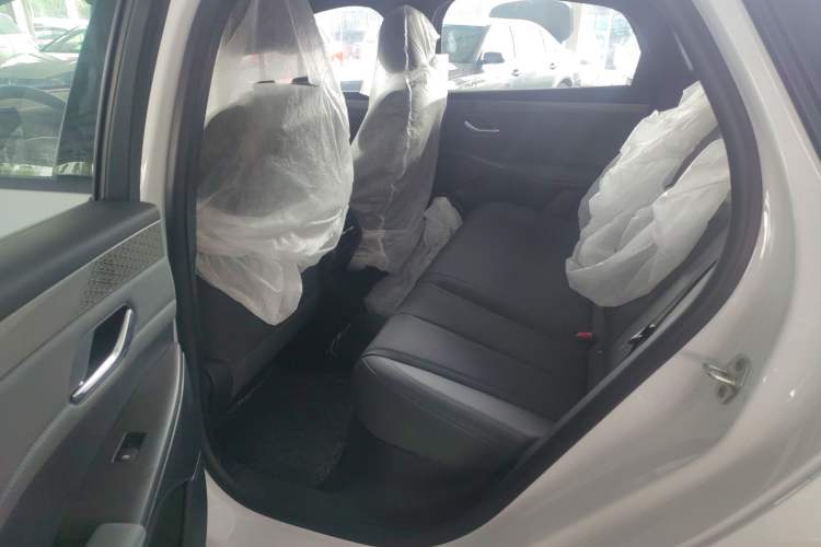 Used BYD Qin PLUS 2025 DM-i Smart Drive 55KM Leading Model Interior 4