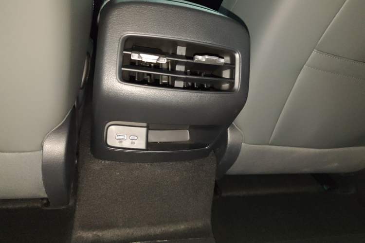 Used BYD Qin PLUS 2025 DM-i Smart Drive 55KM Leading Model Interior 7