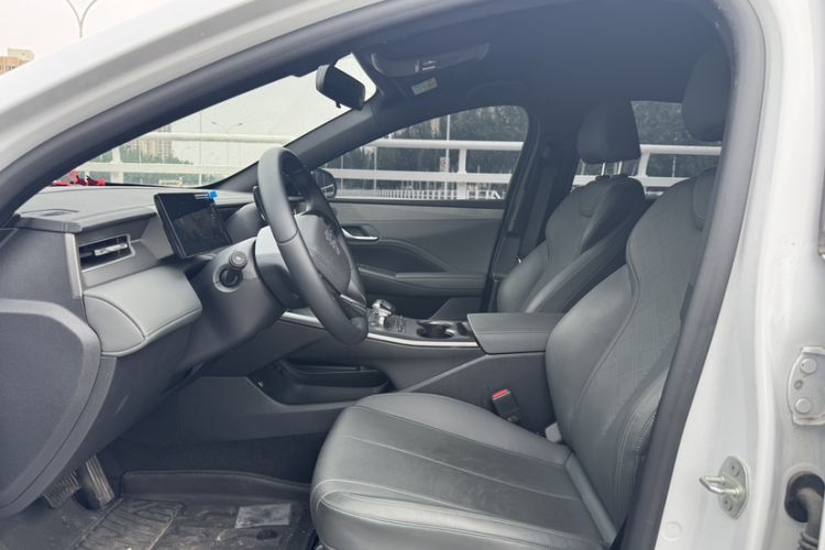 Used BYD Qin PLUS 2025 DM-i Smart Drive 55KM Leading Model Interior 7