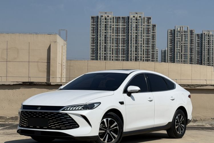 BYD Qin PLUS 2025 DM-i Smart Drive 120KM Superior Model
