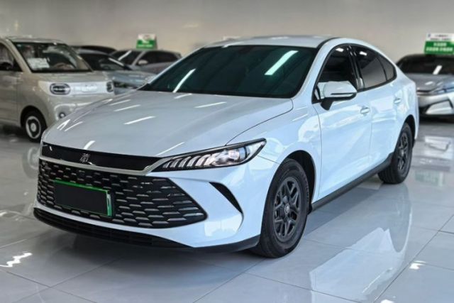 Used BYD Qin PLUS 2025 DM-i Smart Drive 55KM Leading Model