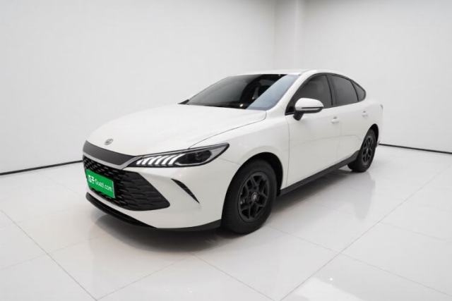 BYD Qin PLUS 2025 DM-i Smart Drive 55KM Leading Model с пробегом