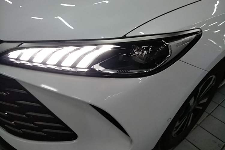 Used BYD Qin PLUS 2025 DM-i Smart Drive 120KM Superior Model Left Front Headlight