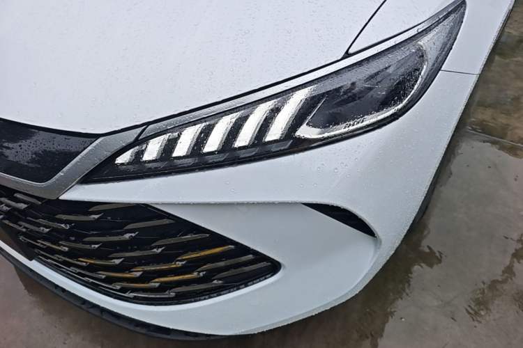 Used BYD Qin PLUS 2025 DM-i Smart Drive 55KM Leading Model Left Front Headlight