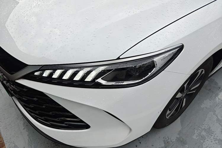 Used BYD Qin PLUS 2025 DM-i Smart Drive 55KM Beyond Model Left Front Headlight