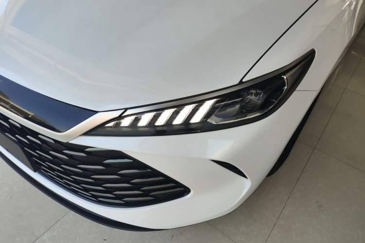 Used BYD Qin PLUS 2025 DM-i Smart Drive 55KM Leading Model Left Front Headlight